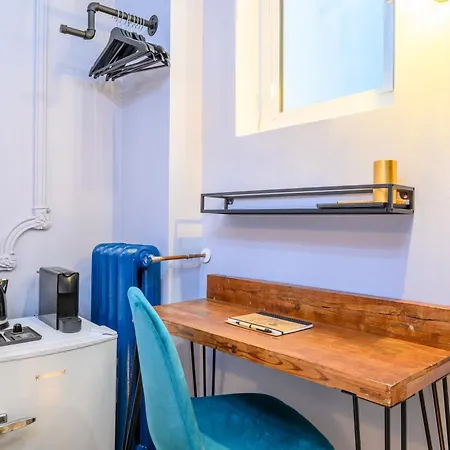 Dog Admiral - Urban Homestay